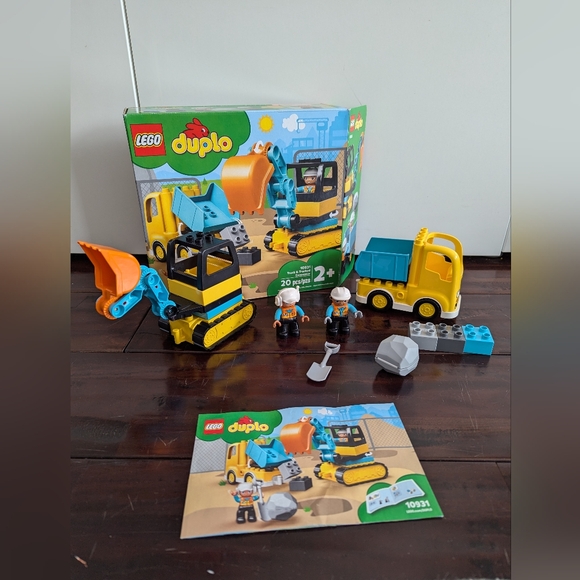 LEGO DUPLO Town Truck & Tracked Excavator Construction Vehicle 10931 Toy - Picture 8 of 9